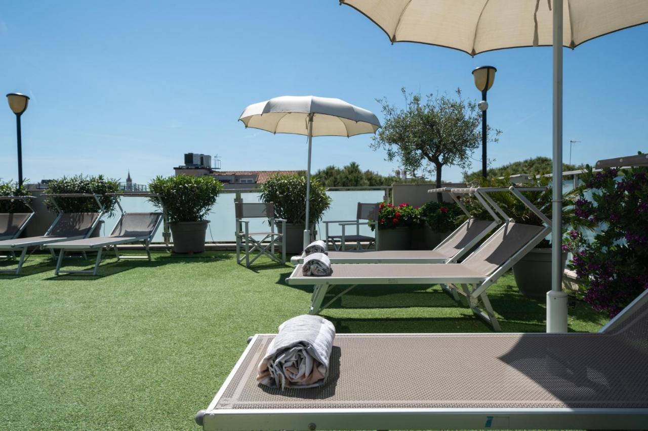 Residence Capitol Cattolica Exterior photo