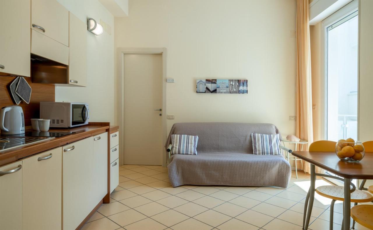 Residence Capitol Cattolica Exterior photo