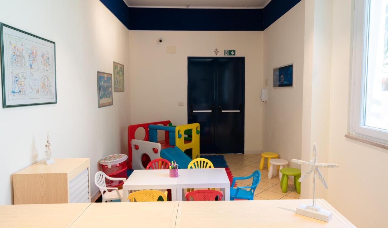 Residence Capitol Cattolica Exterior photo